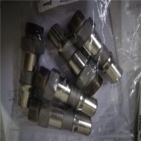 Staubli 用于熱管理的 CGD 潔凈斷開盲插連接器 Staubli 用于熱管理的 CGD 潔凈斷開盲插連接器